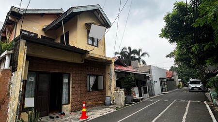 Rumah 2 Lantai Akses Jalan Luas 2 Mobil di Menteng Dalam, Dekat Mall Kokas
