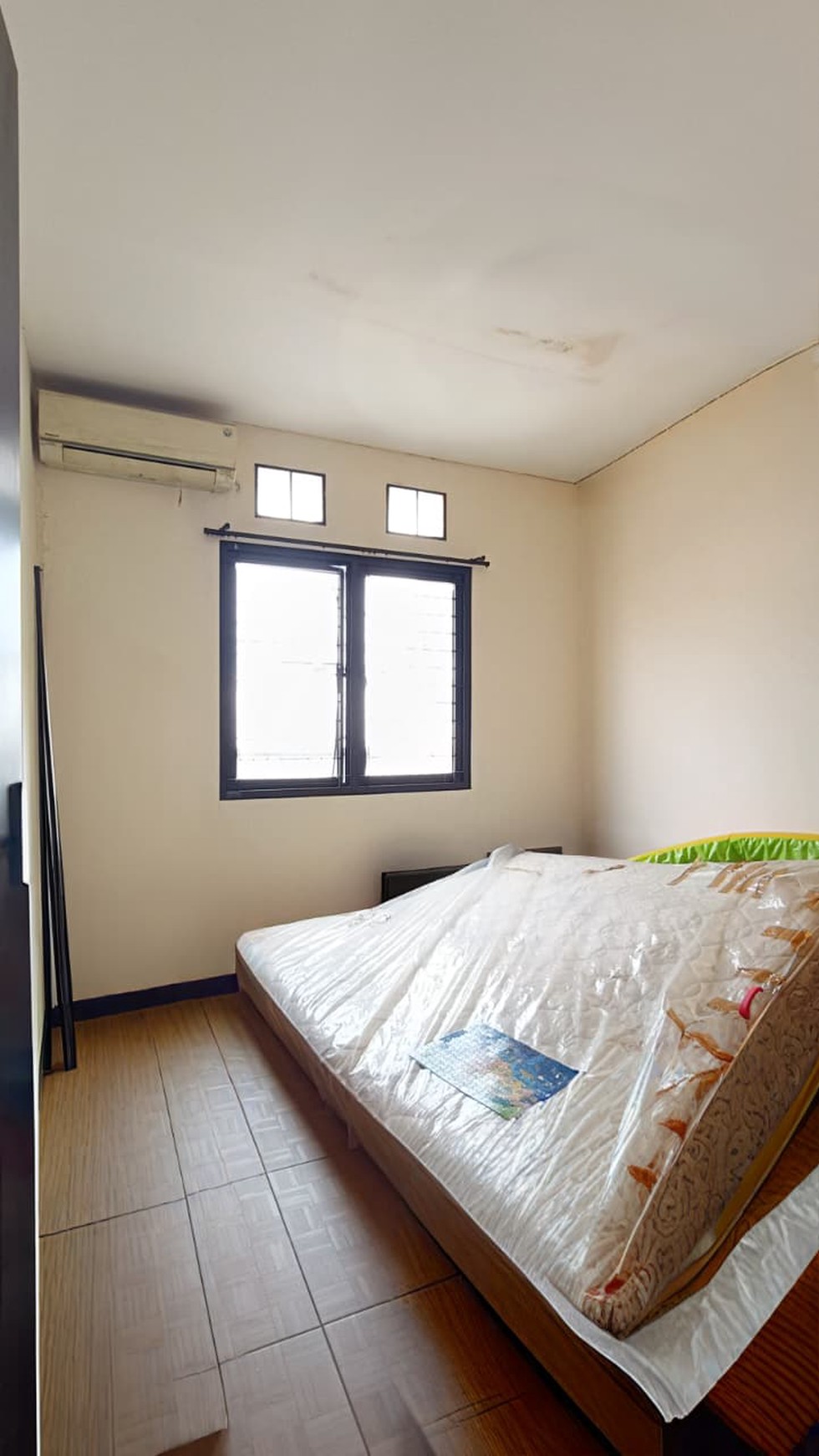 Hunian murah dengan sentuhan bata merah ekspos di Bintaro Jaya