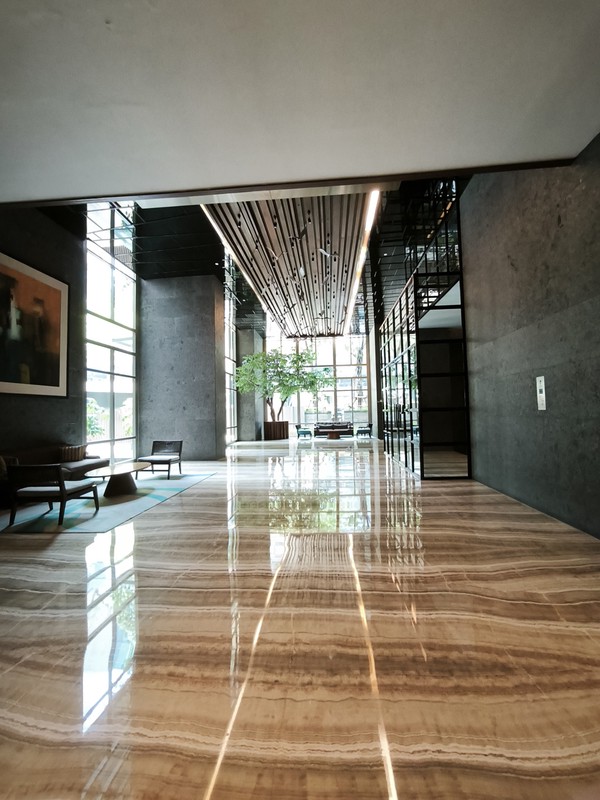 Luxurious Apartemen Residence 8