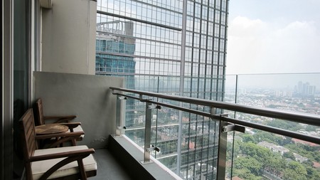Luxurious Apartemen Residence 8