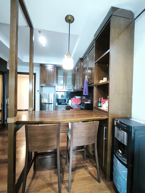 Luxurious Apartemen Residence 8