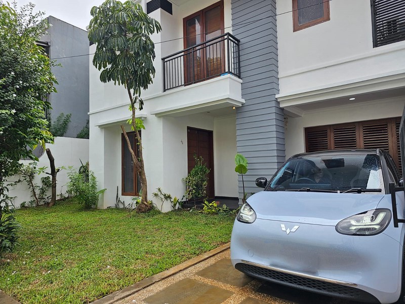 Rumah Cantik Siap Huni dan Lokasi Strategis @Kebon Jeruk