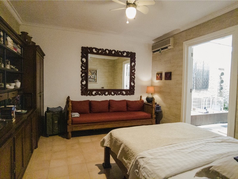 Rumah Mewah Furnish 2 Lantai Dekat Pakuwon Mall, Condongcatur, Depok, Sleman