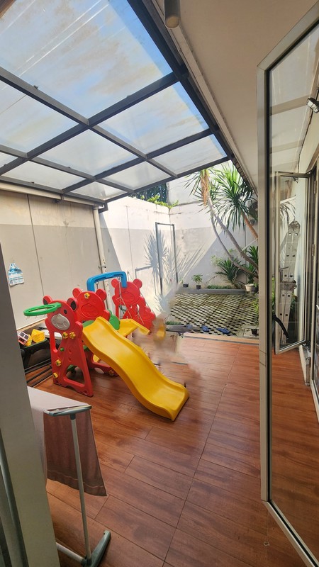 rumah 2 lantai di Suvarna sutera,cikupa tangerang 