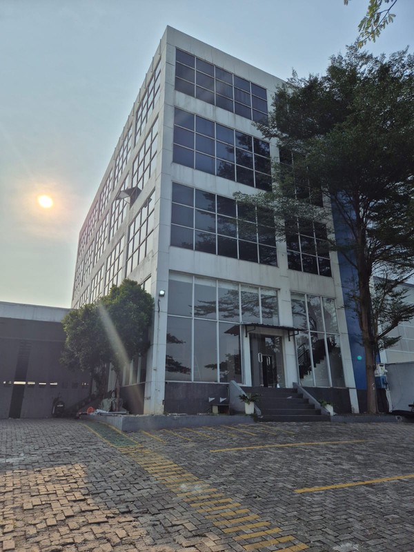 Gedung Commercial 4 lantai di Kota Harapan Indah Bekasi