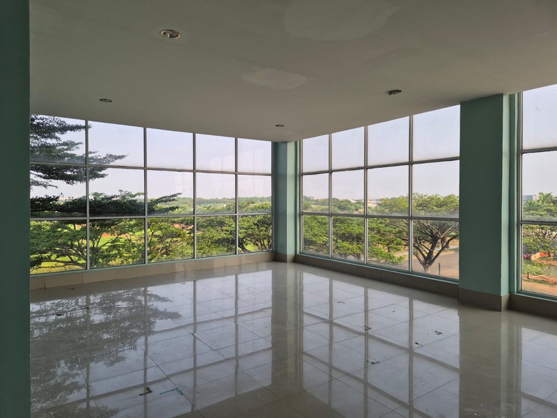 Gedung Commercial 4 lantai di Kota Harapan Indah Bekasi