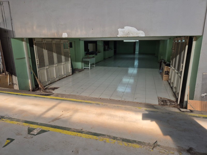 Gedung Commercial 4 lantai di Kota Harapan Indah Bekasi