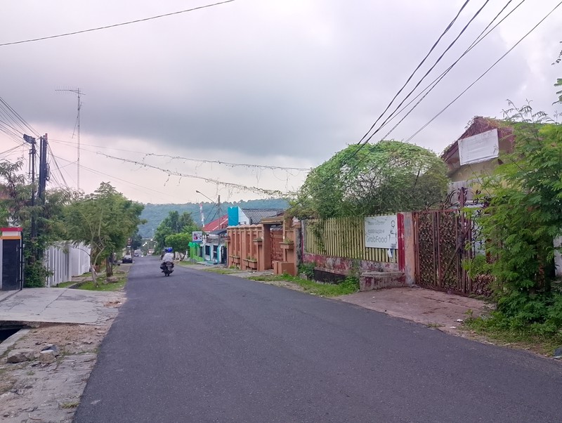 Dijual Rumah murah Pinggir jalan di dekat stadion Pahoman