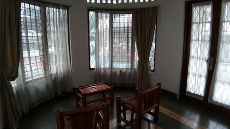 Dijual Rumah Cocok Untuk Tempat Usaha Area Komersial Di Jl. Kyai Maja, Jakarta Selatan