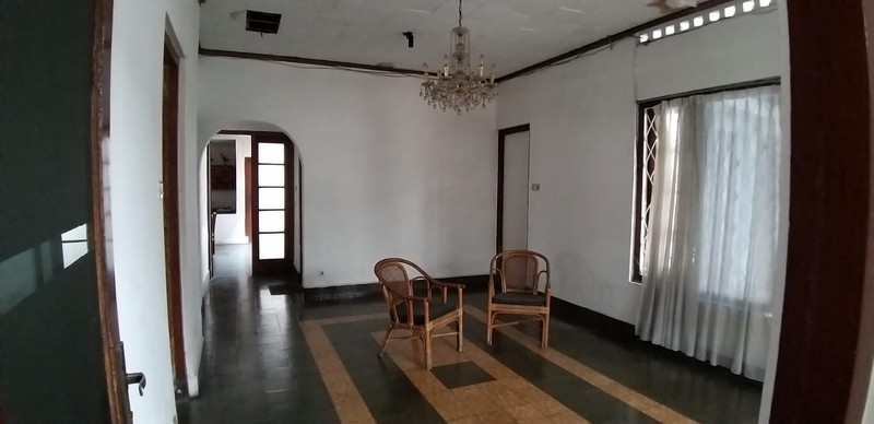 Dijual Rumah Cocok Untuk Tempat Usaha Area Komersial Di Jl. Kyai Maja, Jakarta Selatan