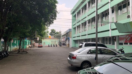 DISEWA GEDUNG EX SEKOLAH DI TEBET BARAT DALAM RAYA, COCOK UNTUK ANEKA USAHA