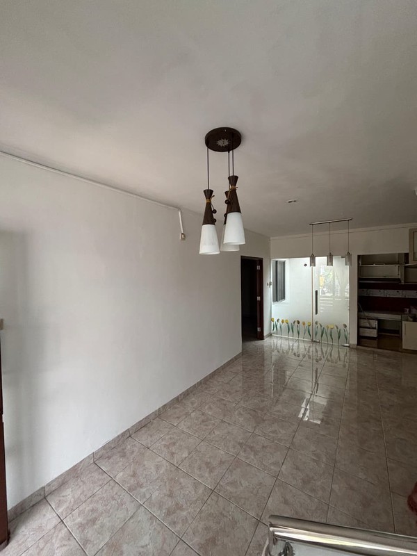 Rumah Bagus,baru selesai Renovasi,securty 24 jam di Bintaro Jaya 9.