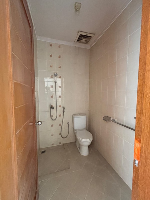 Rumah Bagus,baru selesai Renovasi,securty 24 jam di Bintaro Jaya 9.