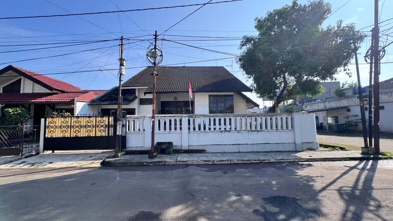 Dijual Rumah Posisi  HOOK LOKASI STRATEGIS Blok H,Megapolitan Estate,Cinere