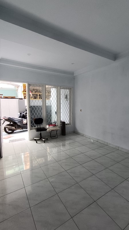 Rumah Dijual di Jelambar