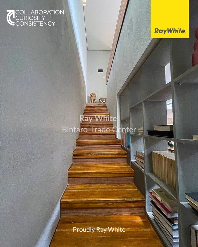 Rumah di Bintaro 2½ Lantai KT 4+1 KM 5+1 Surat SHM Lokasi Strategis