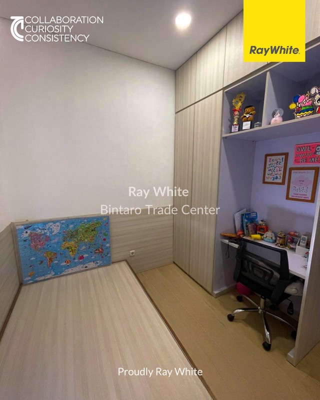 Rumah di Bintaro 2½ Lantai KT 4+1 KM 5+1 Surat SHM Lokasi Strategis