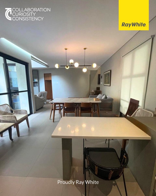 Rumah di Bintaro 2½ Lantai KT 4+1 KM 5+1 Surat SHM Lokasi Strategis