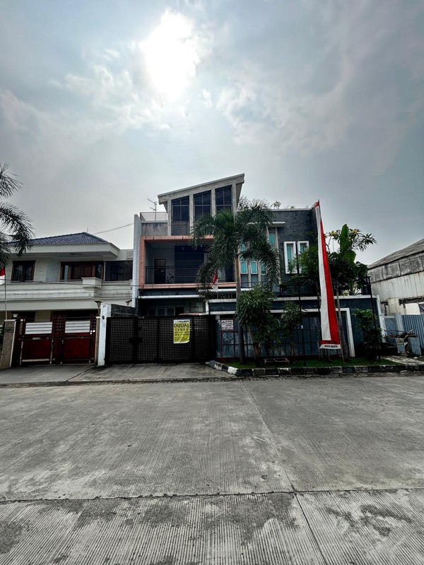Rumah Dijual di Green Garden