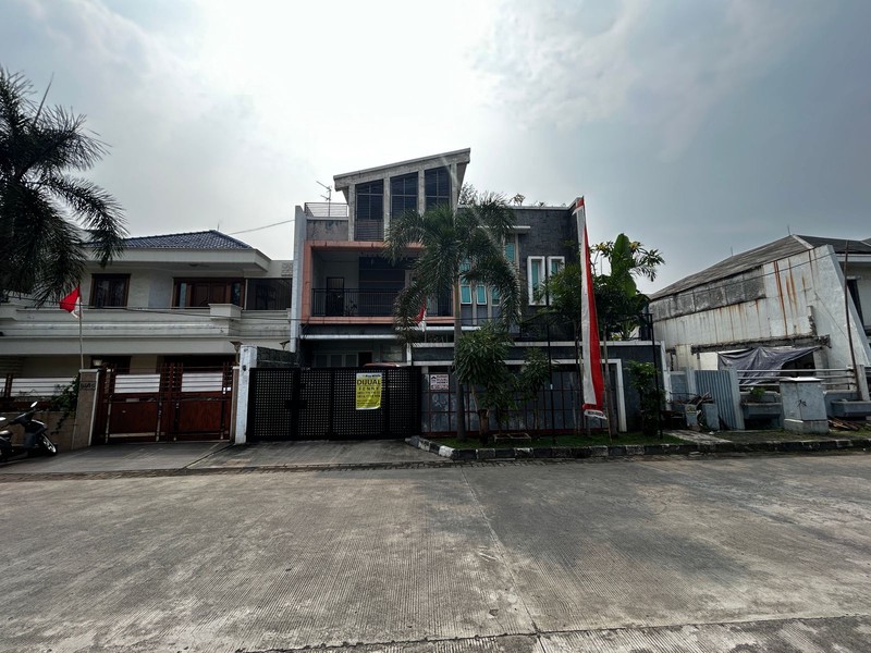 Rumah Dijual di Green Garden