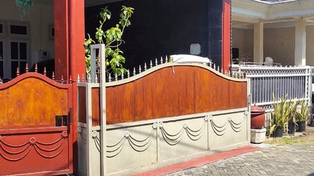 Dijual Rumah 2 lantai di Nginden Baru Surabaya