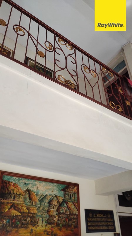 Dijual Rumah 2 lantai di Nginden Baru Surabaya