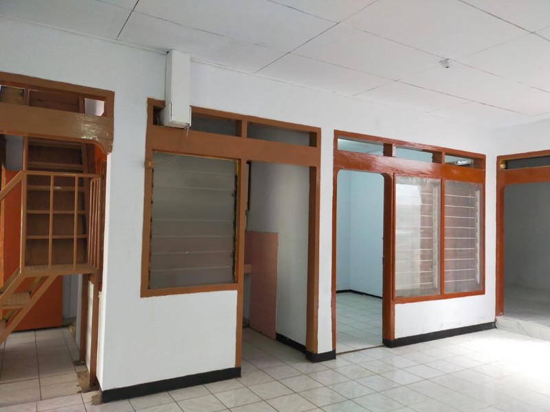 Rumah Pulomas Luas 8x18m2