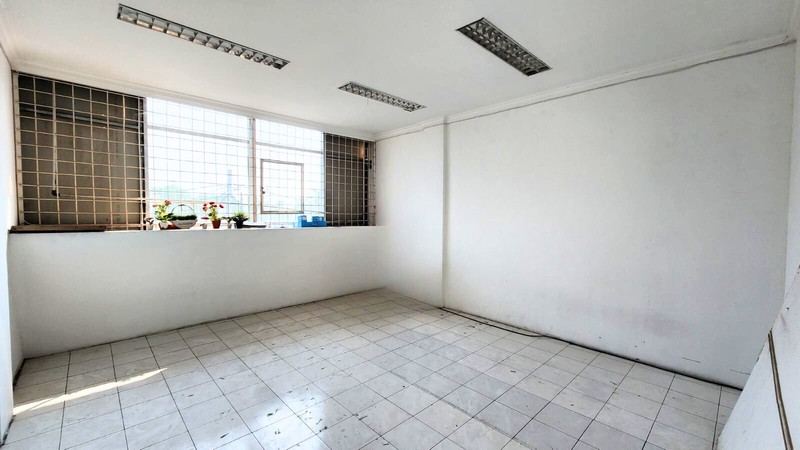 Ruko 3 Lantai + Rooftop Dijual Lokasi di Bekasi Cipinang Jaktim
