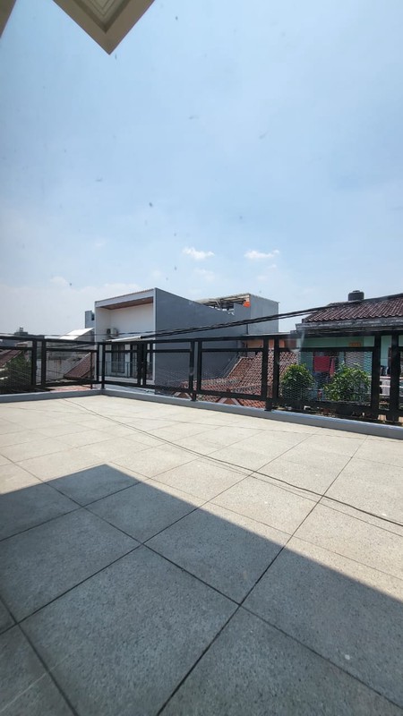 Rumah Baru Siap Huni 2 Lantai di Melati Mas Serpong Dekat sekolah