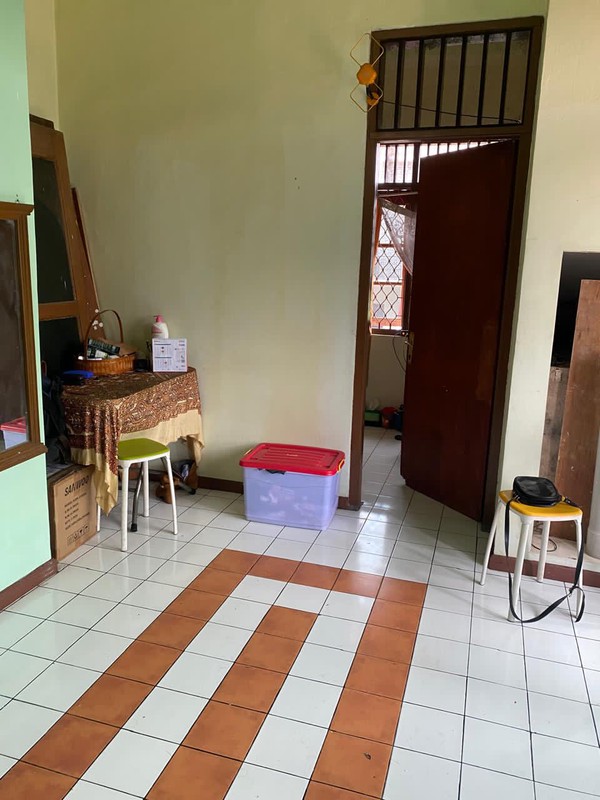 Rumah Luas Siap Huni di Pondok Aren TangSel, KT 2+1 KM 2+1 Surat SHM LT 220 m2 LB 200 m2