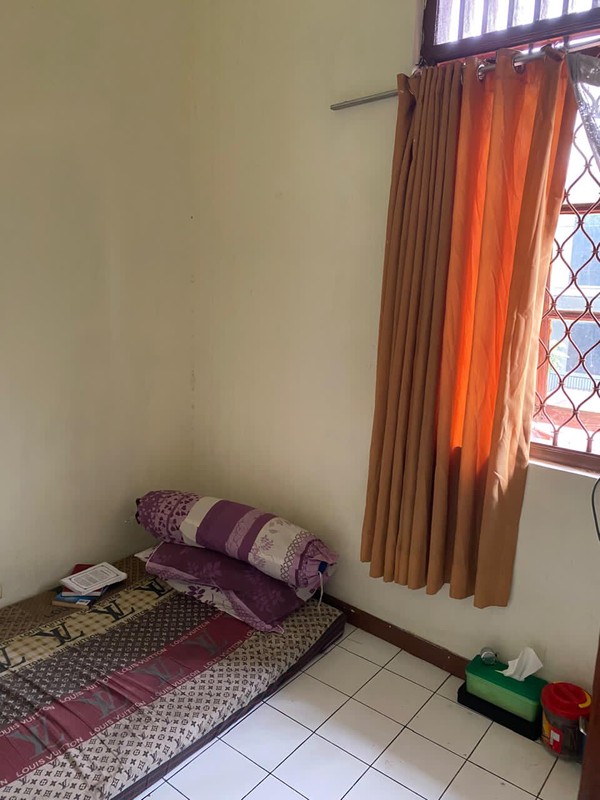 Rumah Luas Siap Huni di Pondok Aren TangSel, KT 2+1 KM 2+1 Surat SHM LT 220 m2 LB 200 m2