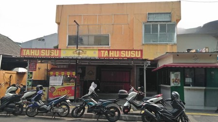 Dijual Ruko 2 Lantai cocok untuk buka usaha lokasi Strategis di Bendungan Hilir, Tanah Abang, Jakarta Pusat.