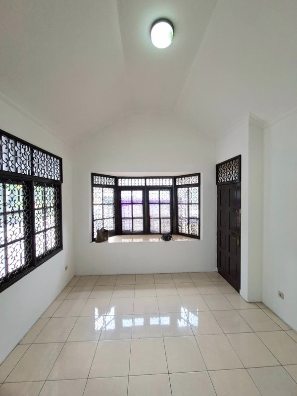 Rumah di Bintaro Sektor 2 KT 3+1 dan KM 3 Surat SHM Sudah Baja Ringan
