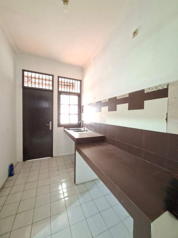 Rumah di Bintaro Sektor 2 KT 3+1 dan KM 3 Surat SHM Sudah Baja Ringan