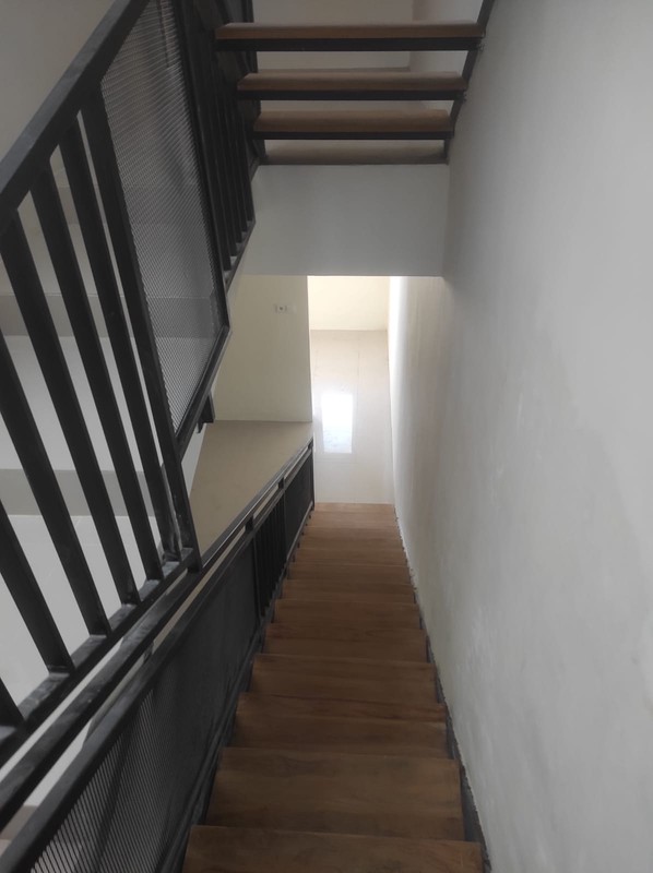 Dijual Kos-Kostan surabaya - Jl. Semolowaru Selatan Surabaya