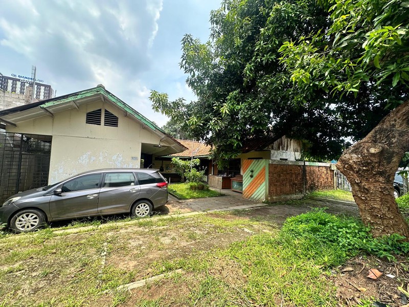 DIJUAL RUMAH LAMA HITUNG TANAH EX KOST KUKUSAN BEJI DEPOK