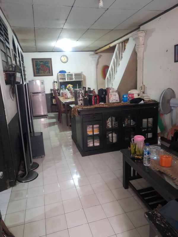 Rumah 10 Kamar Dijual di Tebet Barat Dalam - Cocok untuk Kos Eksklusif atau Investasi