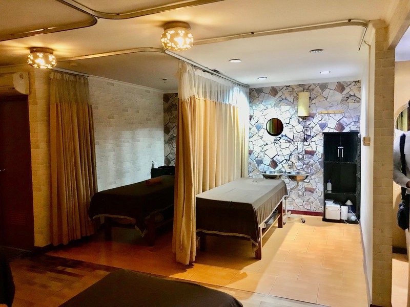 Ruang Usaha 120 m2, Unfurnished, Di Lantai LG Menara Imperium, Kuningan Setiabudi