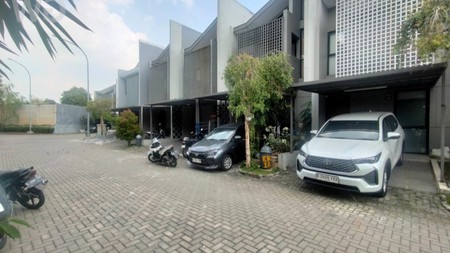 Sewa Rumah 2 Lantai di Grand Wisata Cluster O2 - Strategis, Aman & Siap Huni