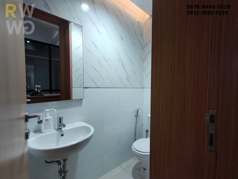 Sewa Rumah 2 Lantai di Grand Wisata Cluster O2 - Strategis, Aman & Siap Huni