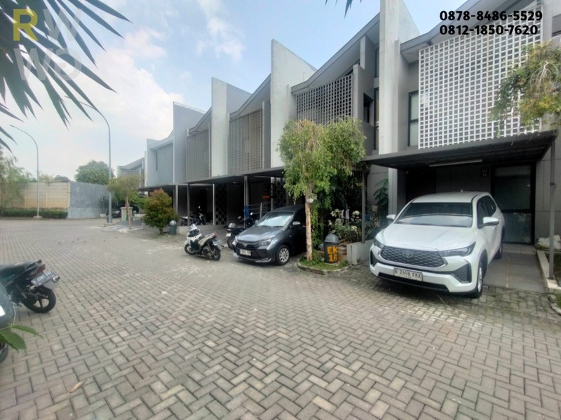 Sewa Rumah di Grand Wisata 2 lantai Cluster O2 - Strategis, Aman & Siap Huni