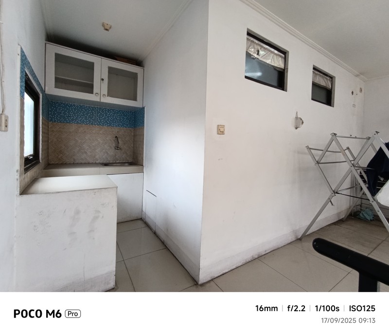 Rumah Kost Aktif 4 lantai di Gegerkalong - Bandung 