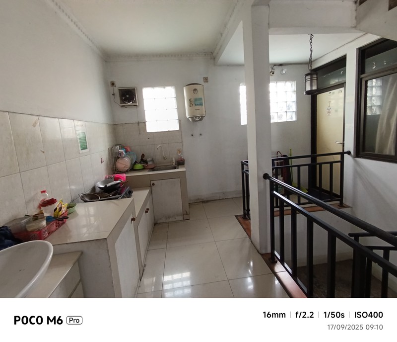 Rumah Kost Aktif 4 lantai di Gegerkalong - Bandung 