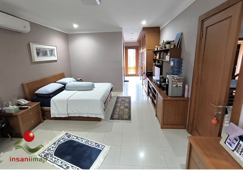 Rumah 2 Lantai lokasi strategis cipete jakarta selatan 