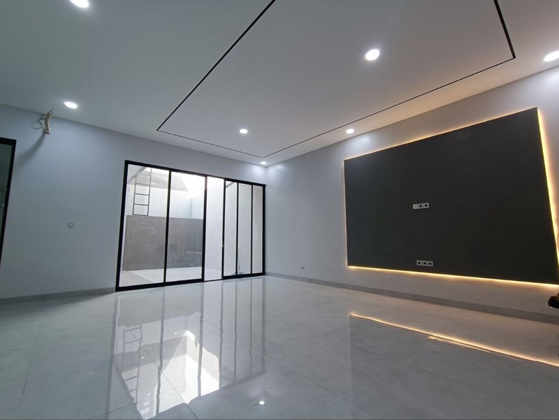 Rumah Baru 2 Lantai Manyar Jaya Surabaya - Modern & Nyaman 
