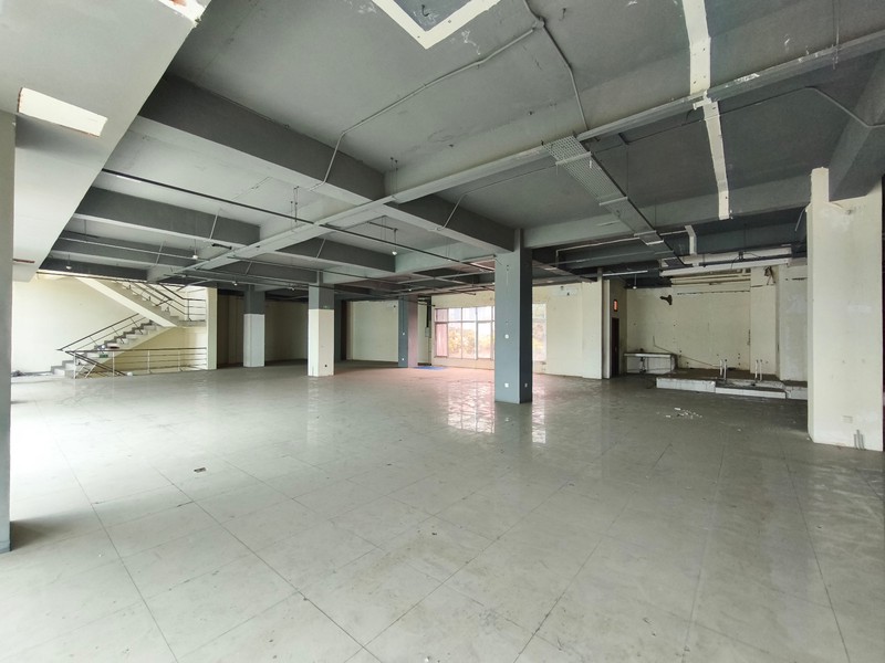 Gedung Jl Wolter Monginsidi, Kebayoran Baru