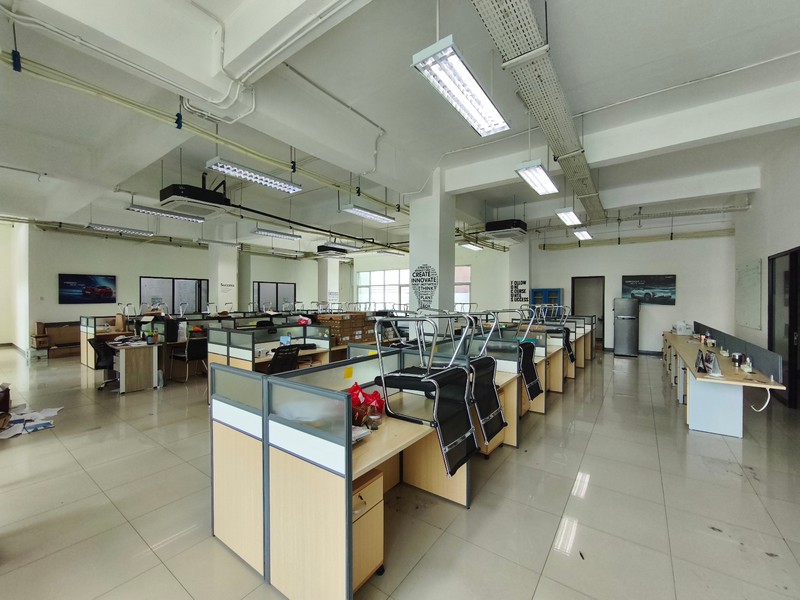 Gedung Jl Wolter Monginsidi, Kebayoran Baru