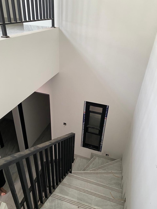 Dijual rumah Type American Classic Cinere