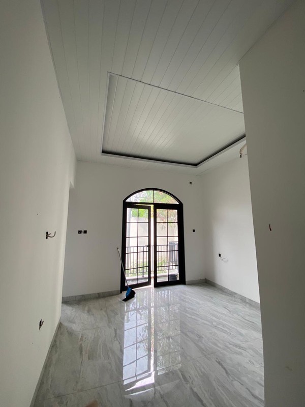 Dijual rumah Type American Classic Cinere