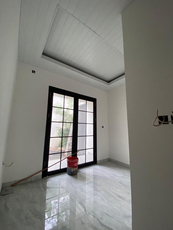 Dijual rumah Type American Classic Cinere